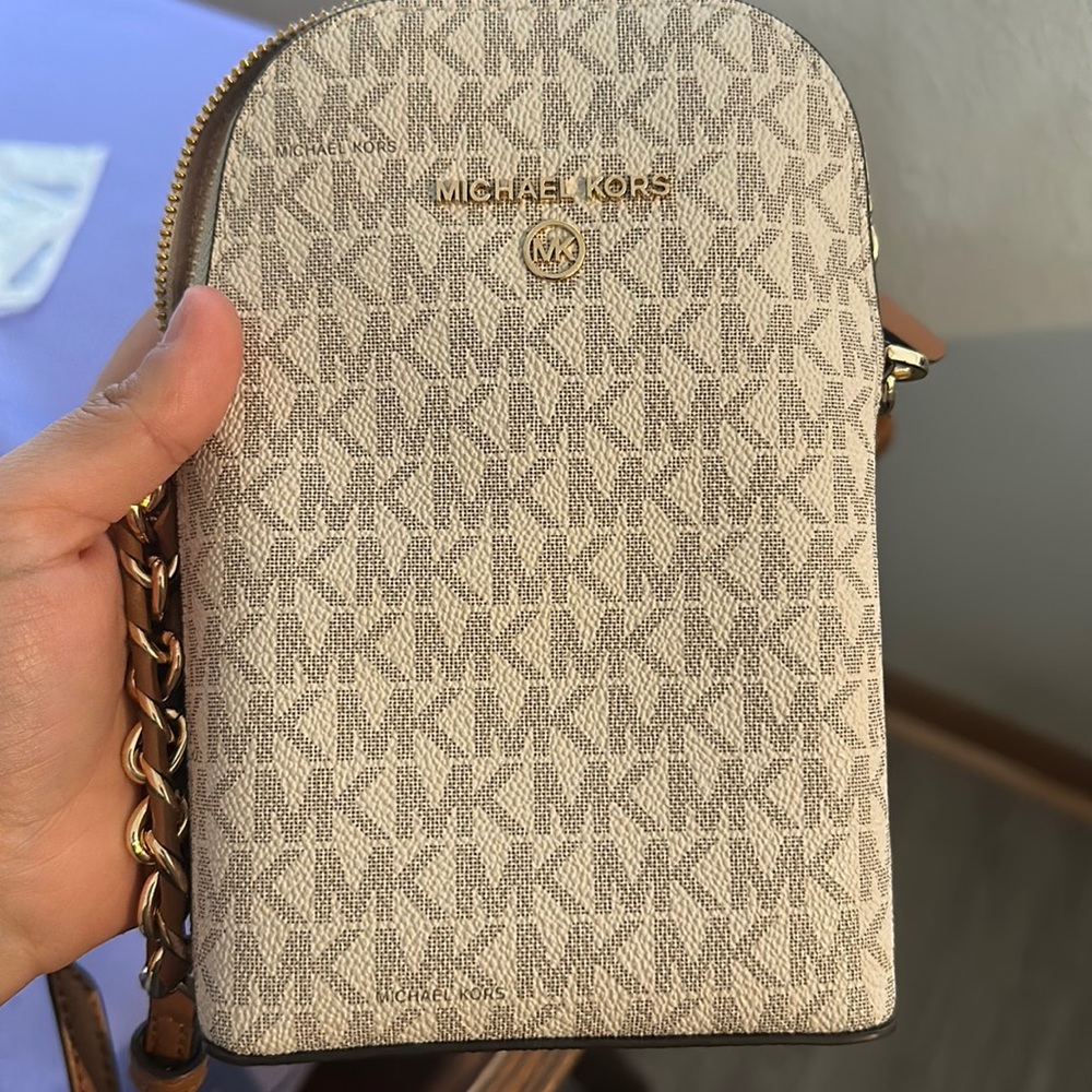 Michael Kors crossbody purse